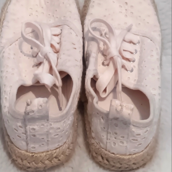 H&M Divided Shoes - Picture 5 of 7